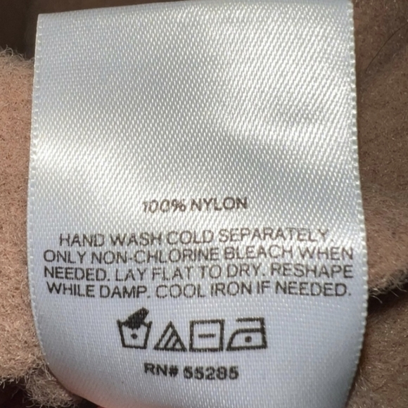 EXPRESS * NEW DROP SHOULDER MOCKNECK OVERSIZED COZY SWEATER - Picture 4 of 7